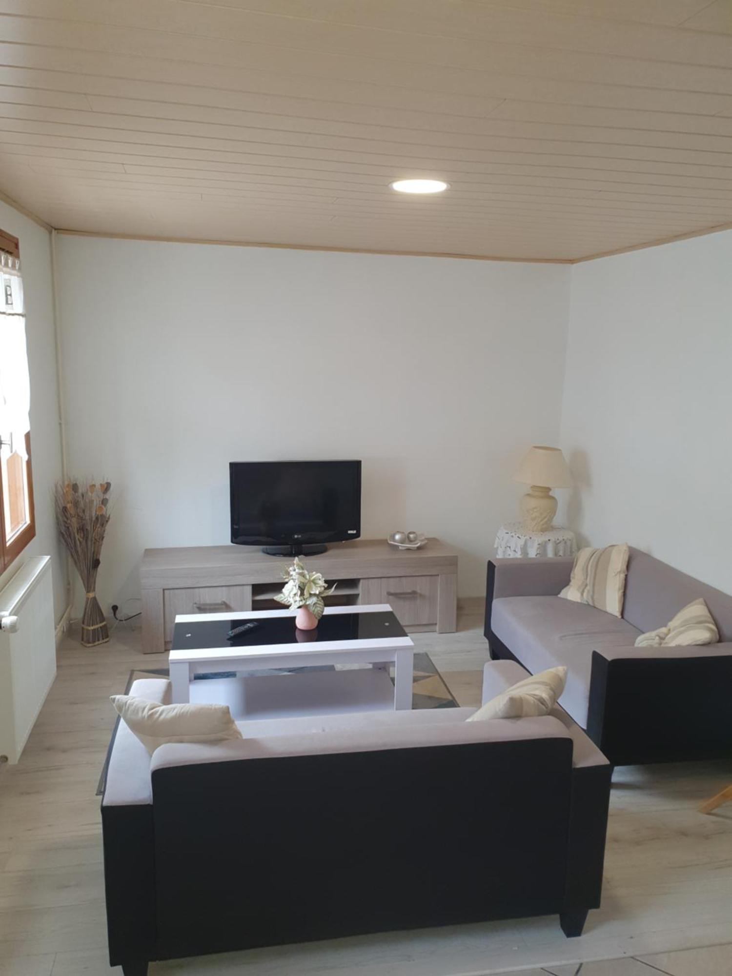 Gite Des Jardiniers Fumay Exterior photo