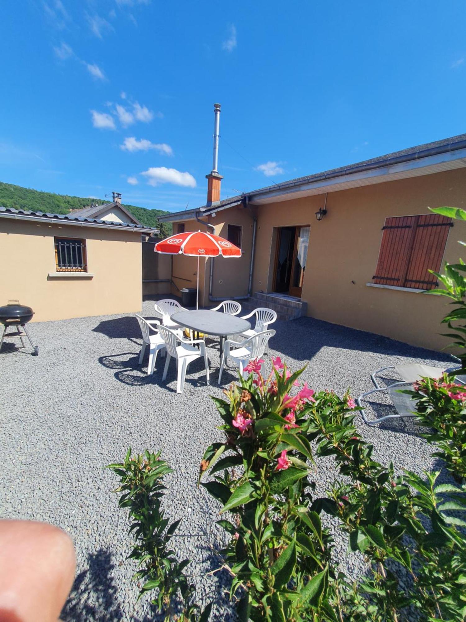 Gite Des Jardiniers Fumay Room photo